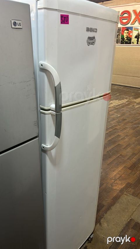 Beko iki qapılı soyuducu - Yuxarıda dondurucu, aşağıda əsas soyuducu — Digah