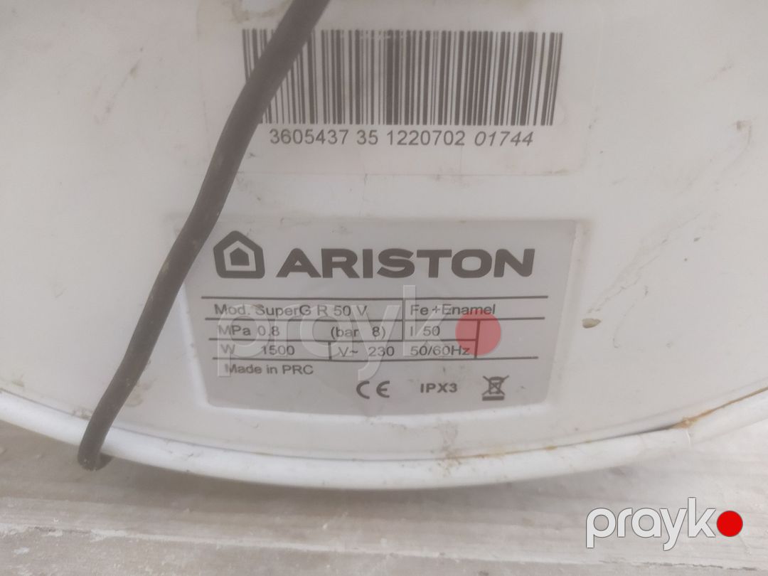 Su qızdırıcısı Ariston — Təmir və inşaat, Bakı (2)