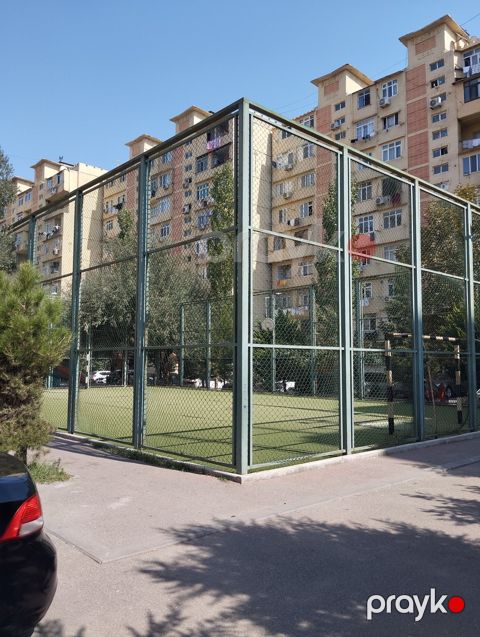 Satılır 2 otaqlı köhnə tikili 65 m² — Bakı