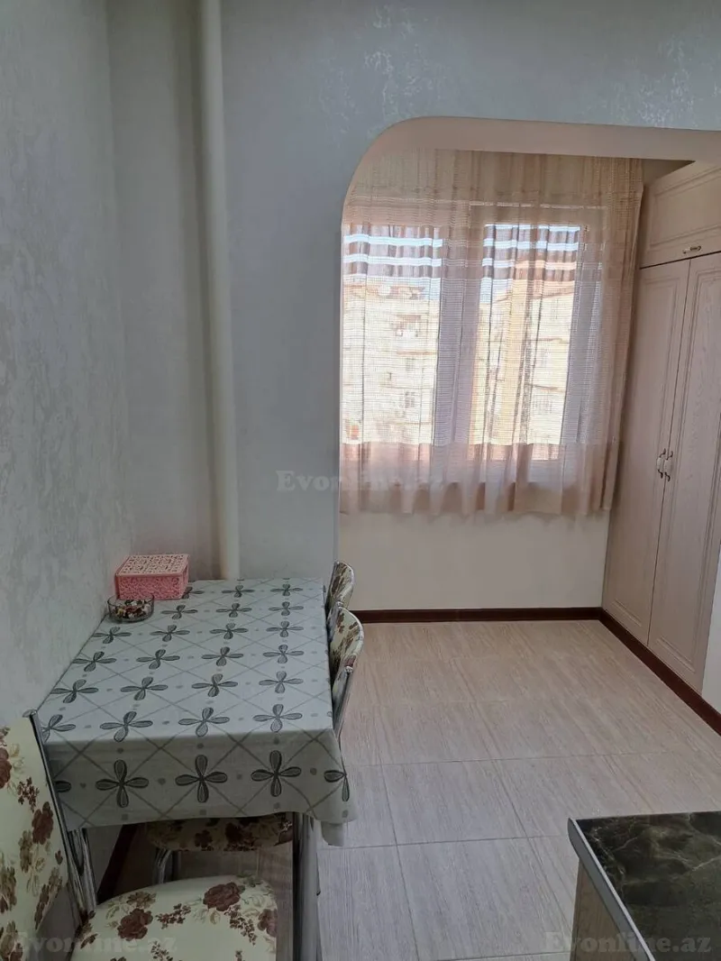 Kirayə verilir 3 otaqlı Mənzil Köhnə tikili 88 m² Bakı, Binəqədi r., 7-ci mikrorayon — Mənzil, Bakı (8)