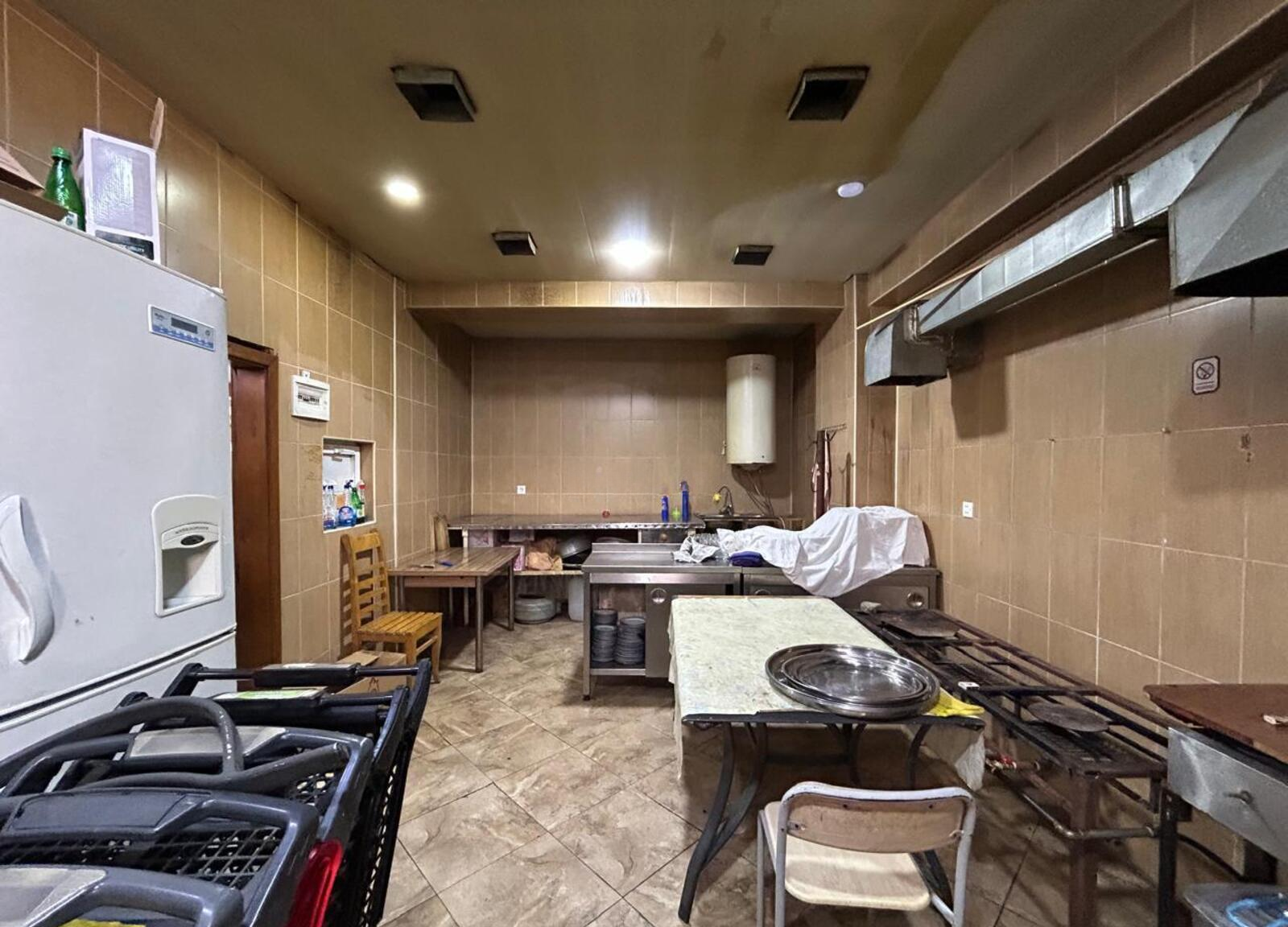 195 m² Yaxşı təmirli obyekt satılır — Əmlak, Bakı (7)