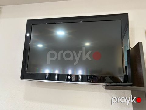 LG düz ekran televizor - Marka: LG - Ekran: düz panel, parlaq qara — Bakı