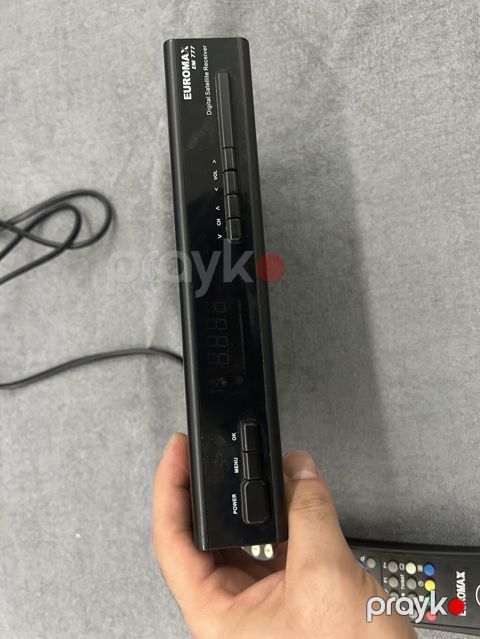 Euromax EM-777 rəqəmsal peyk qəbuledicisi Xüsusiyyətlər: - Model — Bakı