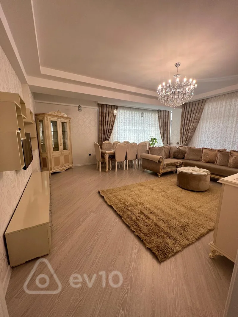 3 otaqlı mənzil, 140 m², Ceyhun Hacıbəyli küç. — kirayə — Bakı