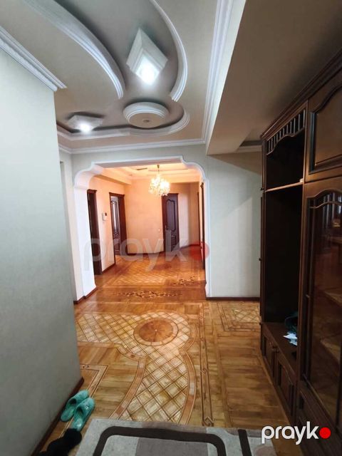 4-otaqlı yeni tikili, Ziya Bünyadov pr., 175 m² — Bakı
