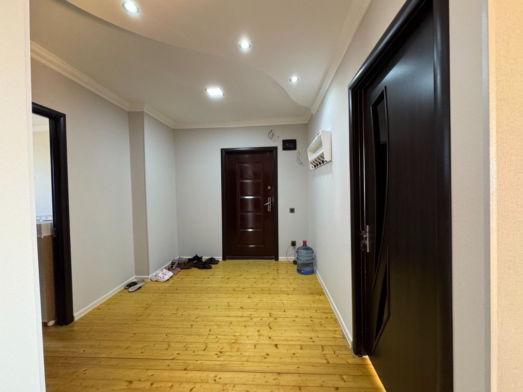 Satılır 3 otaqlı köhnə tikili 107 m² — Mənzil, Bakı (11)