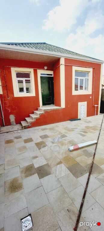 Həyət evi, Qaradağ r — Bakı
