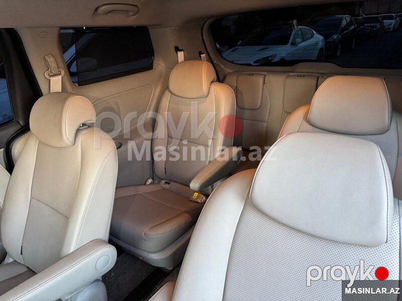 Kia Carnival — Minik avtomobili icarəsi, Bakı (5)