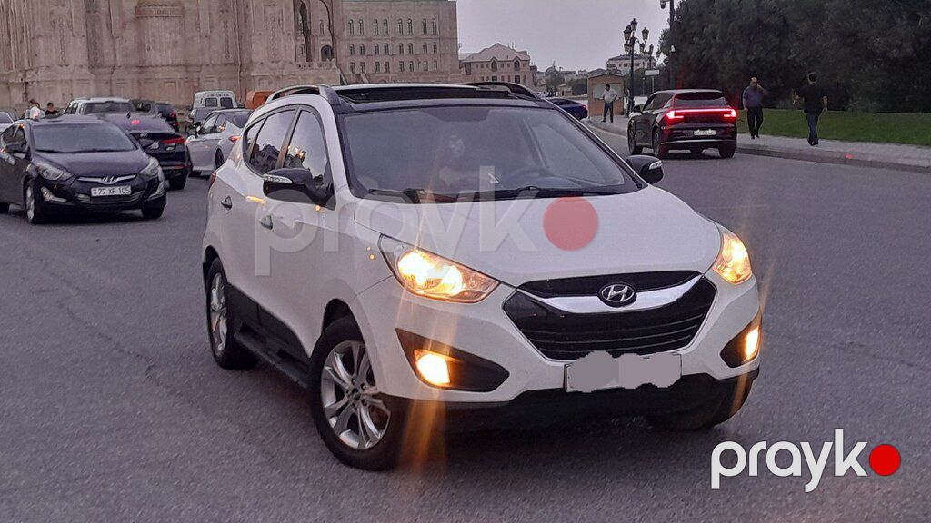 Hyundai ix35, 2.0 L, 2010 il, 319 000 km — Avtomobillər, Bakı (2)