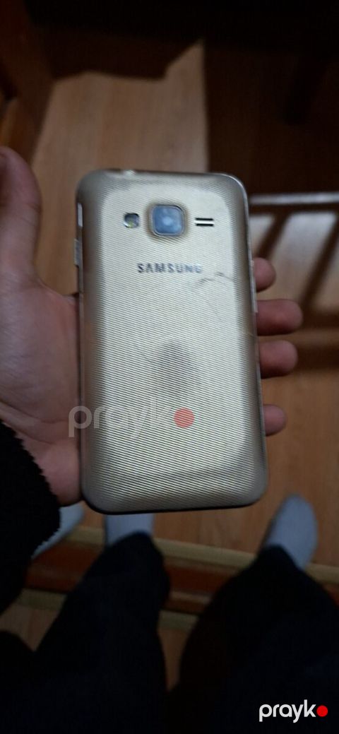 Samsung Galaxy J1 White 4GB — Bakı