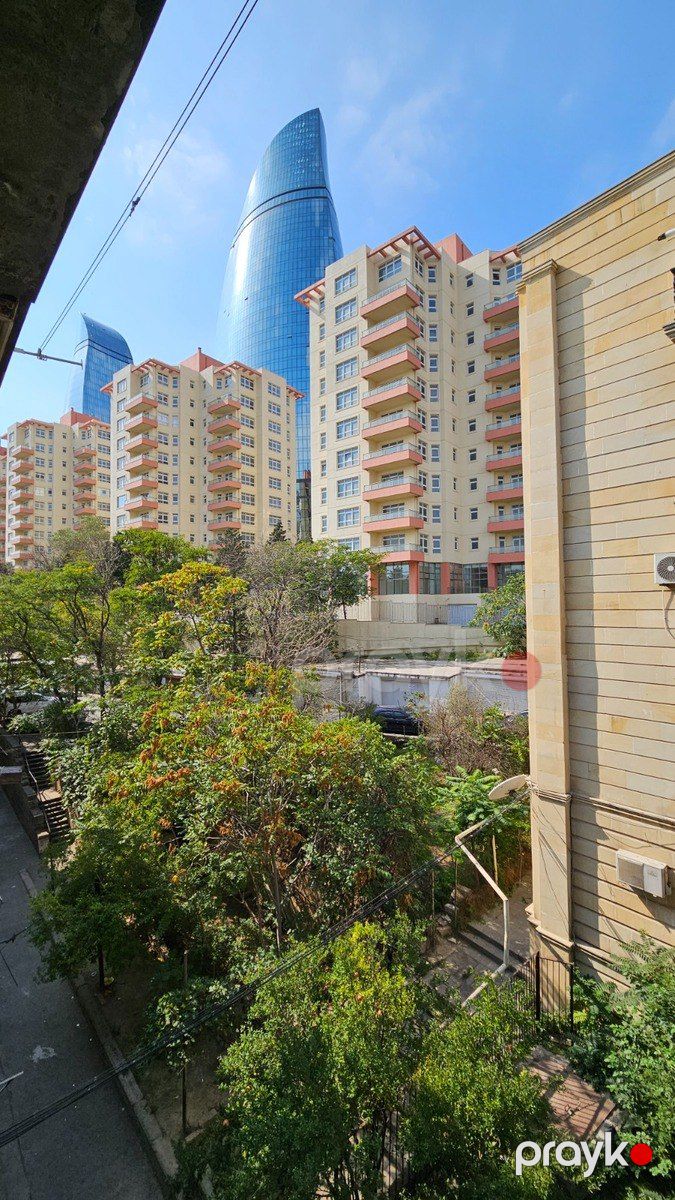 Satılır 1 otaqlı köhnə tikili 35 m² — Mənzil, Bakı (4)