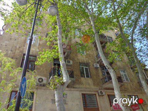 İcarəyə verilir 2 otaqlı köhnə tikili 65 m² — Bakı