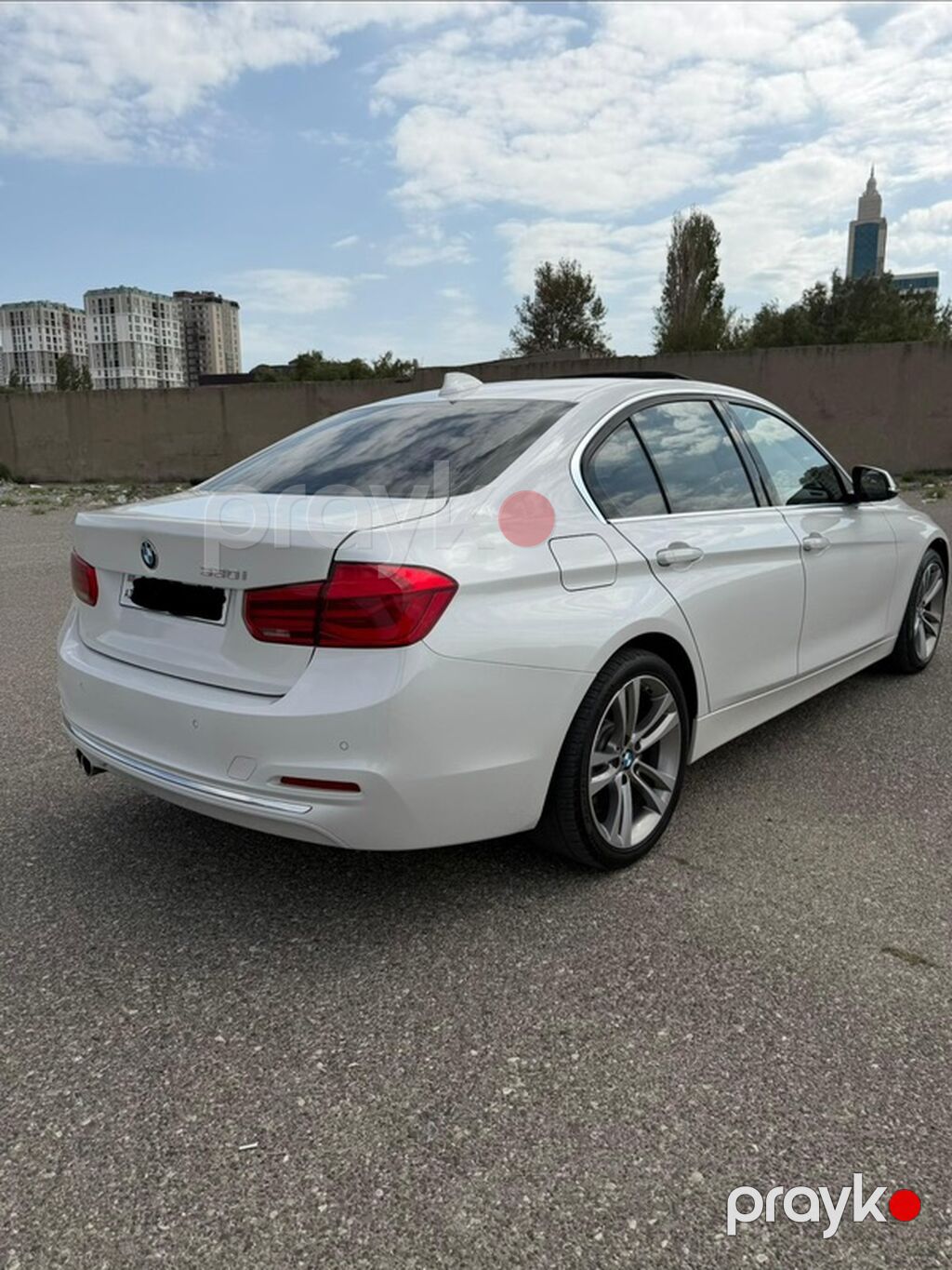 BMW 330: 2 l Sedan — Avtomobillər, Güzdək (4)