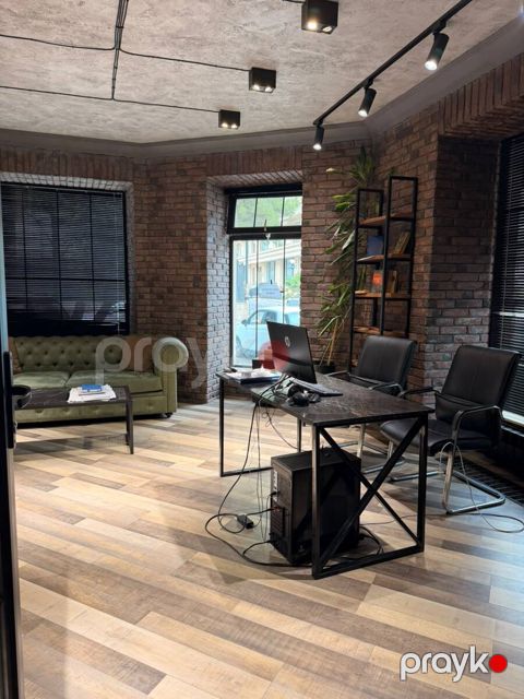 İcarəyə verilir obyekt 103 m² — Bakı