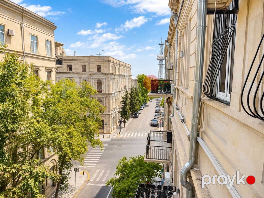 Satılır 4 otaqlı köhnə tikili 126 m² — Mənzil, Bakı (5)