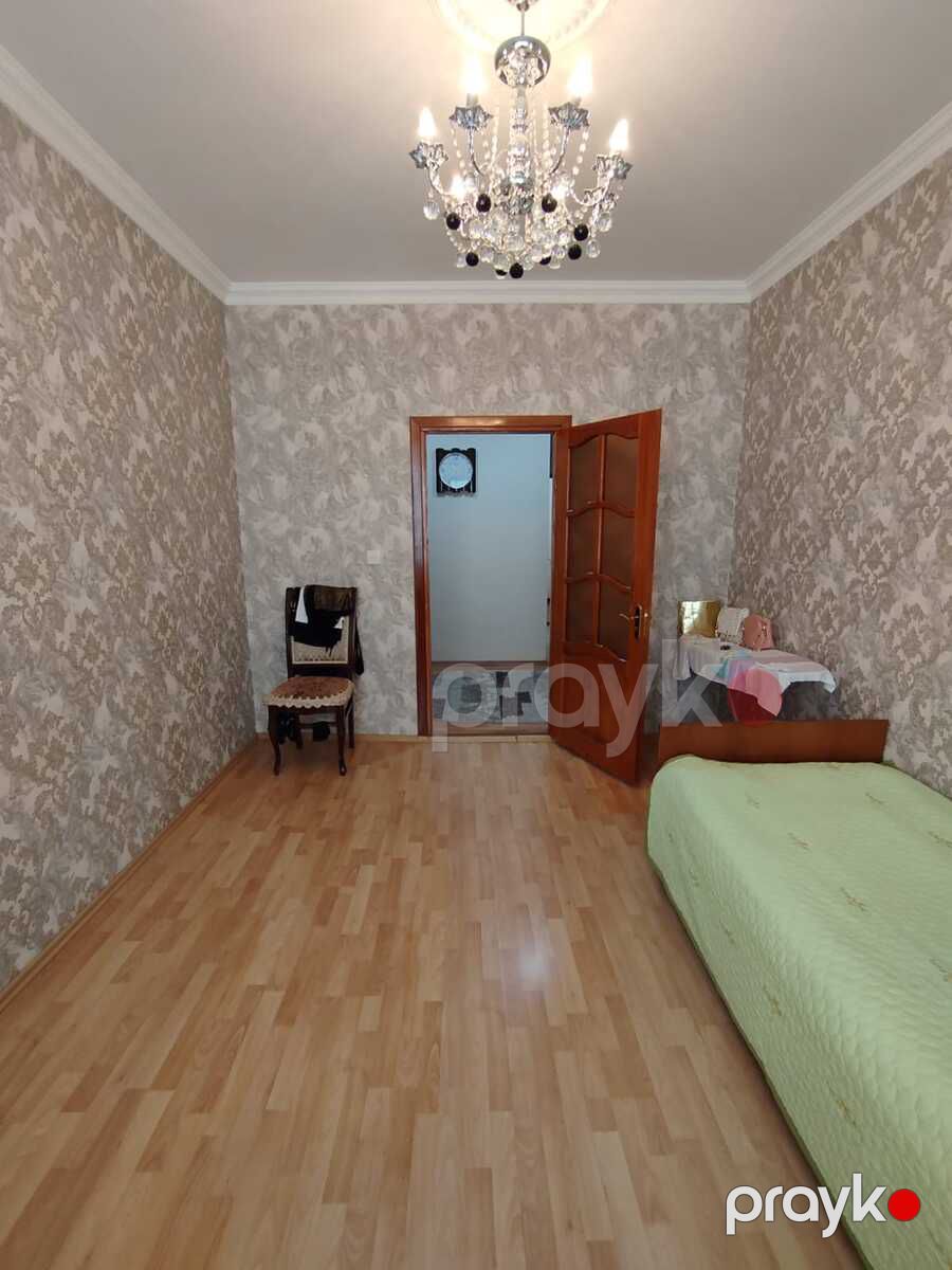 Satılır 4 otaqlı köhnə tikili 104 m² — Mənzil, Bakı (9)