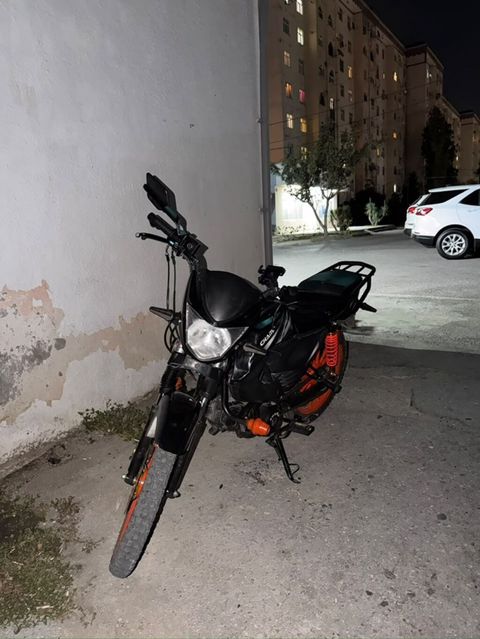 Challenger — Motosikletlər və mopedlər
