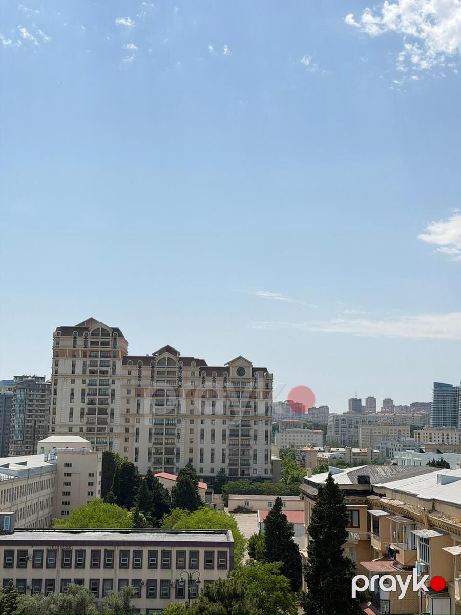 Satılır 5 otaqlı köhnə tikili 200 m² — Mənzil, Bakı (11)