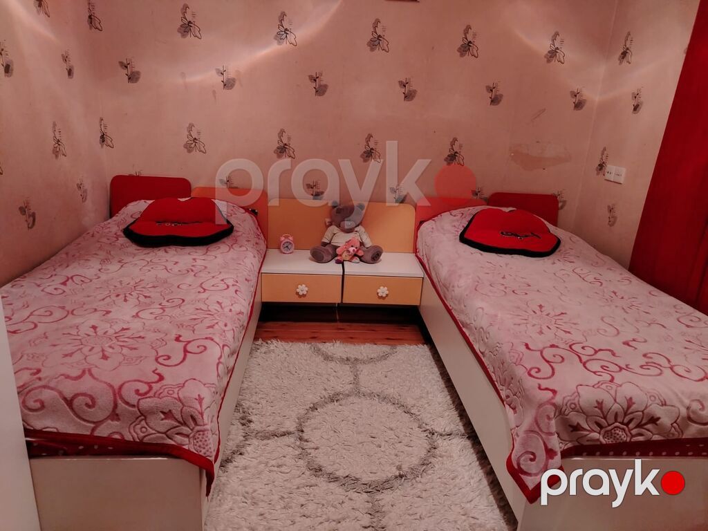 Uwaq otaqi mebeli satilir. 2 carpayi matraslarla+yazi — Uşaq mebeli dəstləri, Bakı (2)