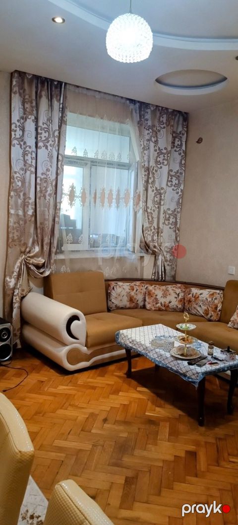 İcarəyə verilir 3 otaqlı köhnə tikili 115 m² — Bakı