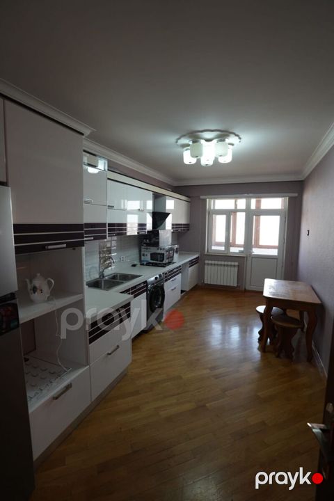 İcarəyə verilir 4 otaqlı yeni tikili 180 m² — Bakı