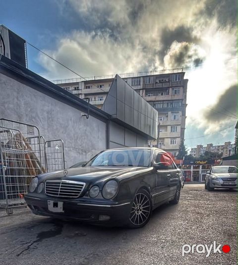 Mercedes E 320, 3.2 L, 2001 il, 250 000 km — Bakı