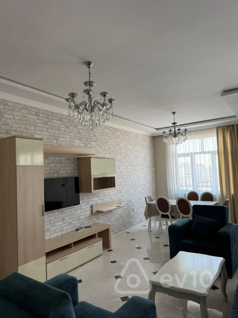3 otaqlı mənzil, 120 m², Bakı, Xan Şuşinski küçəsi — kirayə — Mənzil, Bakı (2)