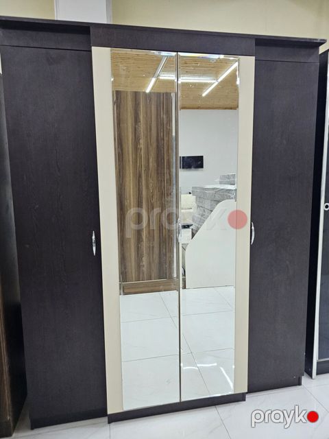 *Dolab satılır* Qiymet 250 Azn *Çatdırılma pulsuzdur* Eni 1.60 sm — Bakı