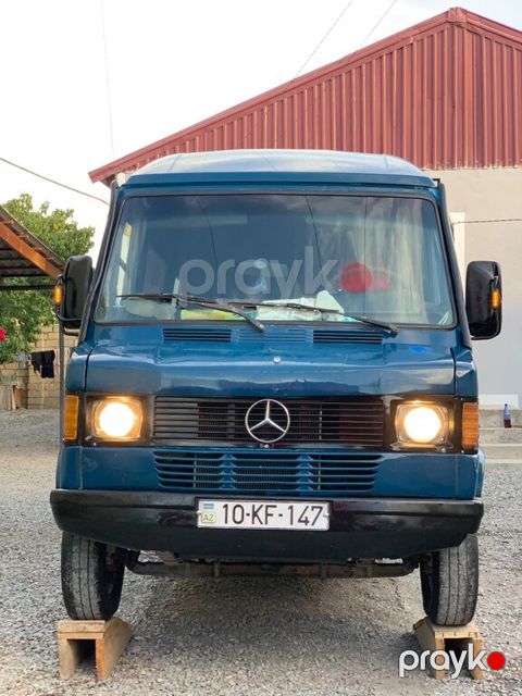 Mercedes 208 D, 2.3 L, 1992 il, 105 400 km — Bərdə