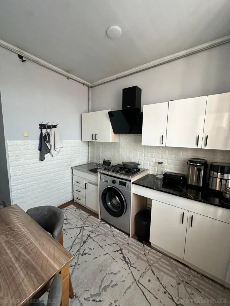 Satılır 4 otaqlı Mənzil Köhnə tikili 90 m² Bakı, Suraxanı r., Bülbülə — Mənzil, Bakı (7)