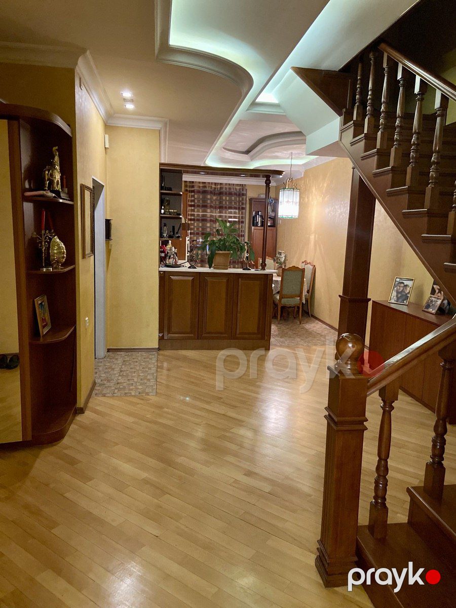Satılır 5 otaqlı yeni tikili 200 m² — Mənzil, Bakı (3)