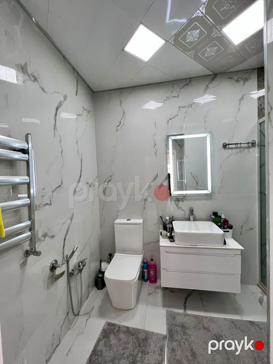 Satılır 2 otaqlı köhnə tikili 75 m² — Mənzil, Bakı (8)