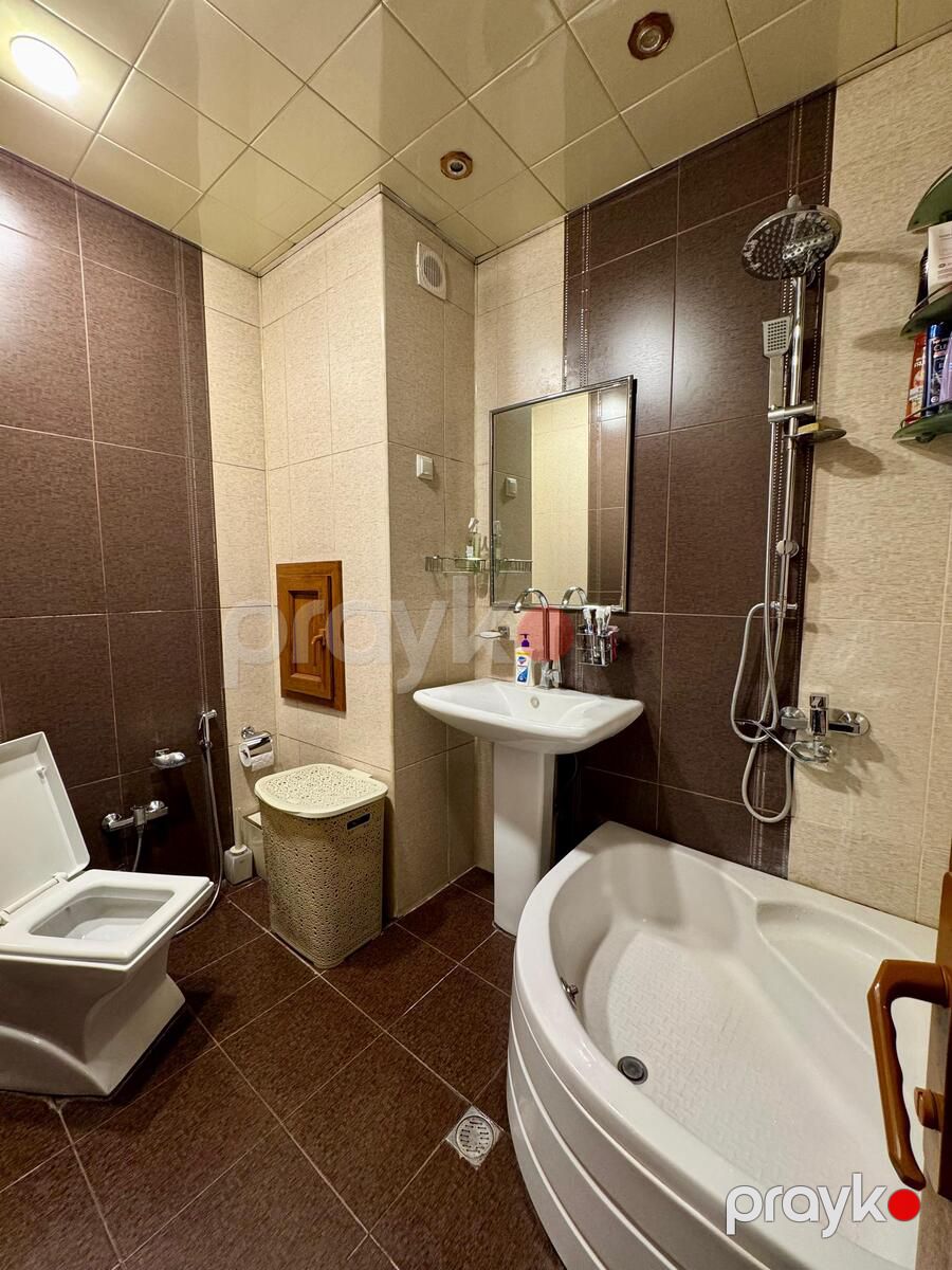 Satılır 2 otaqlı köhnə tikili 45 m² — Mənzil, Bakı (8)
