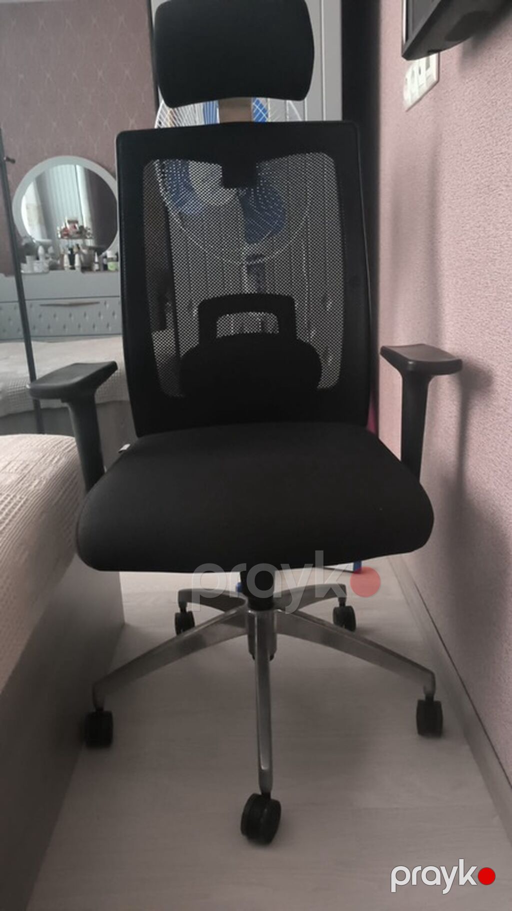 Erqonomik ofis kreslosu – tənzimlənən başlıq və bel dəstəyi, nəfəsalan — Ofis mebeli, Qobu (3)