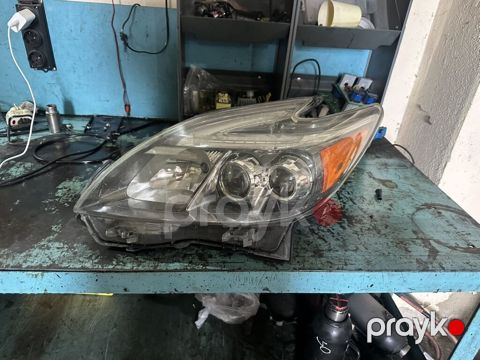 Toyota pilus (30 kuza 2012 orginal) üçün sağ tərəf ön fara komplekti — Bakı