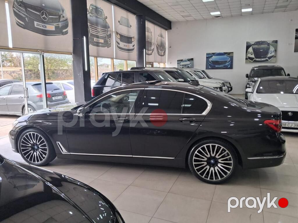 BMW 730, 3.0 L, 2017 il, 242 400 km — Avtomobillər, Bakı (2)