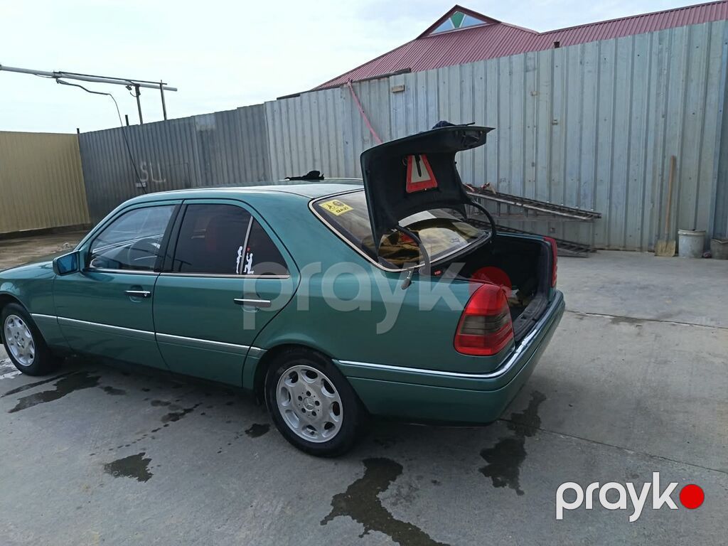 Mercedes-Benz C-Class W202 sedan - Kuzov: yaşıl rəng, 4 qapı, arxa — Avtomobillər, Qobu (9)