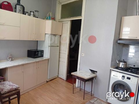 Satılır 3 otaqlı köhnə tikili 65 m² — Bakı
