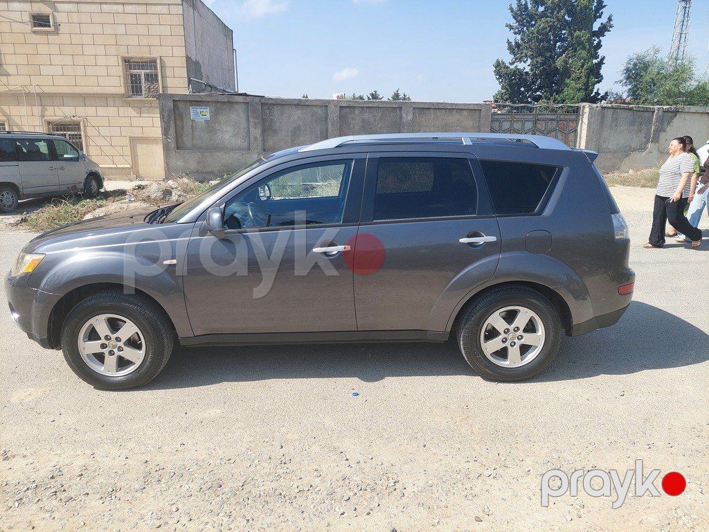Mitsubishi Outlander, 3.0 L, 2006 il, 300 000 km — Avtomobillər, Bakı (6)