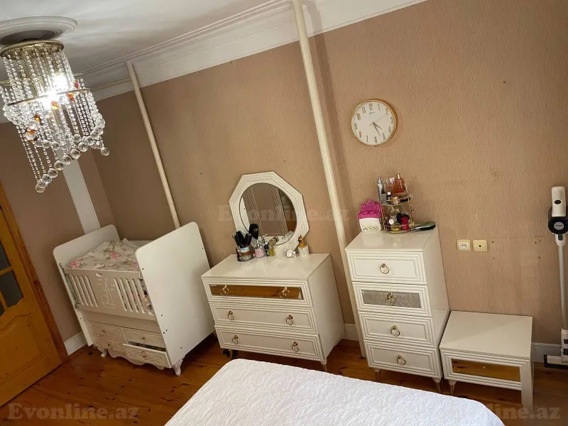 Satılır 3 otaqlı Mənzil Köhnə tikili 85 m² Bakı, Binəqədi r., Memar Əcəmi m., 9-cu mikrorayon — Mənzil, Bakı (3)