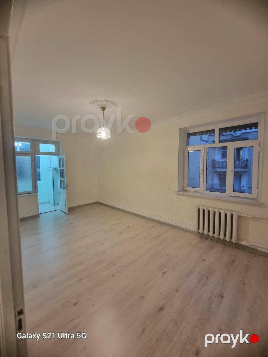 Satılır 2 otaqlı köhnə tikili 40 m² — Mənzil, Bakı (5)
