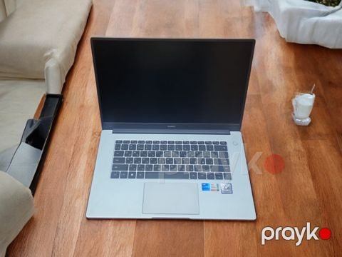 Huawei Matebook Core i5 1135G1 8GB RAM 512 SSD — Bakı