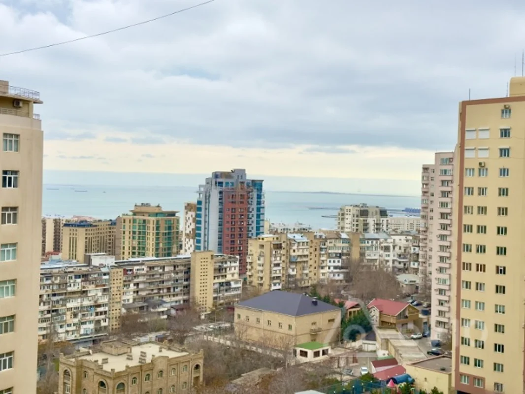 4 otaqlı mənzil, 165 m², Ismayılbəy Qutqaşınlı — Mənzil, Bakı (4)