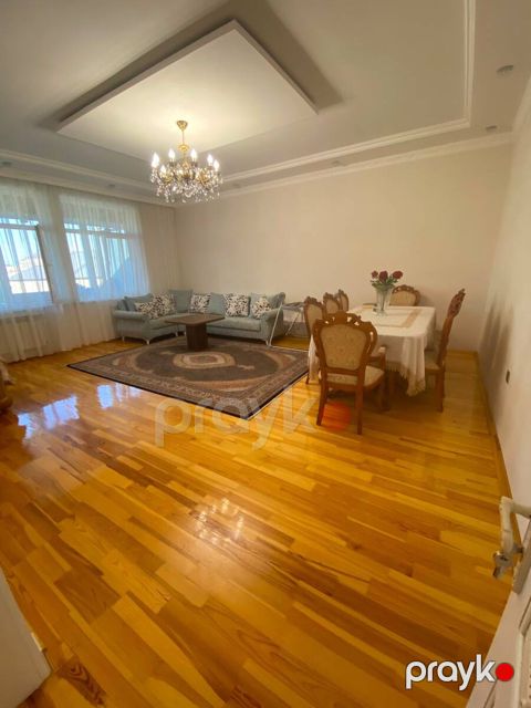 Satılır 5 otaqlı həyət evi/bağ evi 320 m² — Bakı