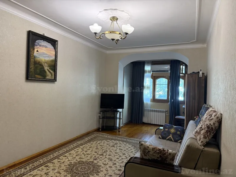 Satılır 4 otaqlı Mənzil Köhnə tikili 90 m² Bakı, Xətai r., Həzi Aslanov m., Həzi Aslanov — Mənzil, Bakı (4)