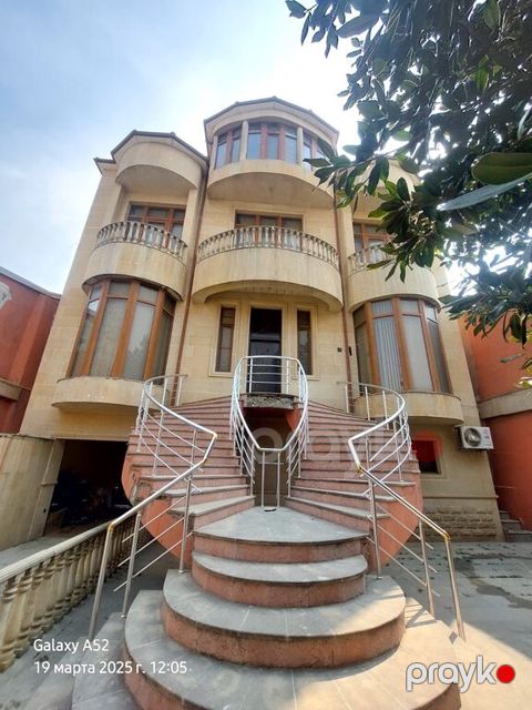 Satılır 5 otaqlı həyət evi/bağ evi 252 m² — Bakı