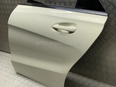 Mercedes W117 CLA arxa və ön qapı — Bakı