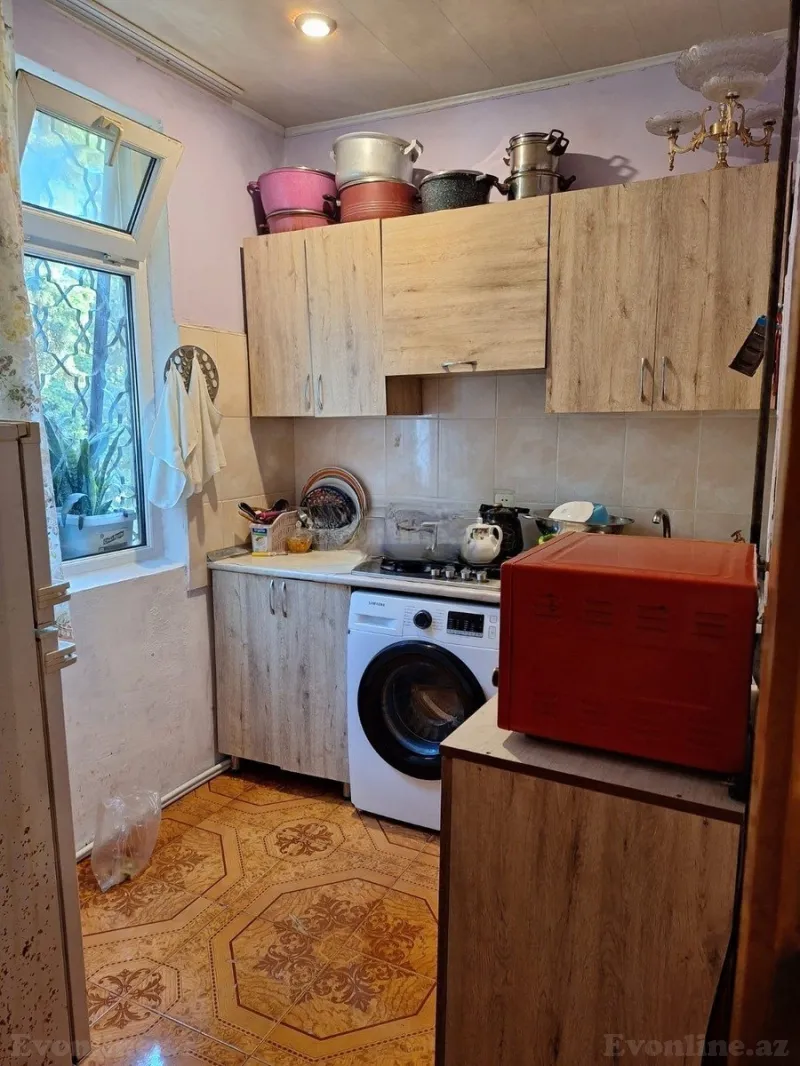 Satılır 2 otaqlı Mənzil Köhnə tikili 50 m² Bakı, Nəsimi r., Memar Əcəmi m — Mənzil, Bakı (4)