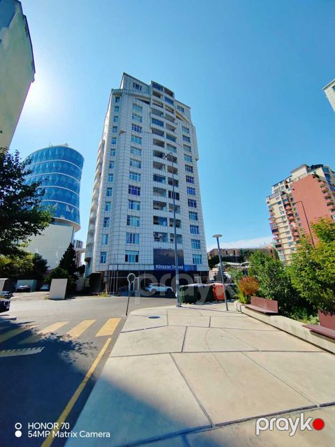 Satılır obyekt 200 m² — Bakı