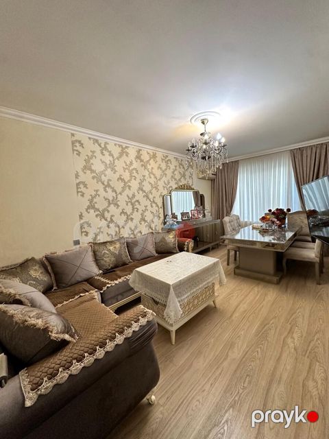 Satılır 4 otaqlı köhnə tikili 100 m² — Bakı